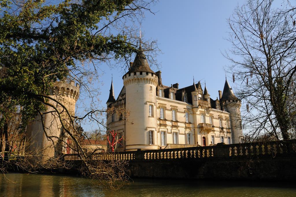 Chateau-Hotel De Nieuil Zewnętrze zdjęcie