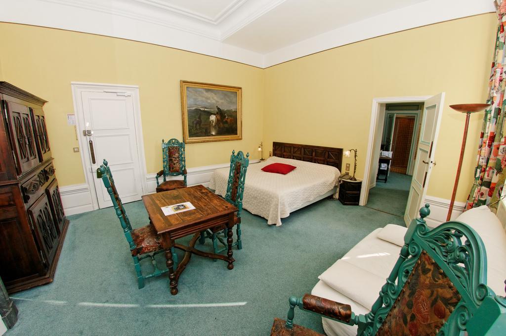 Chateau-Hotel De Nieuil Zewnętrze zdjęcie