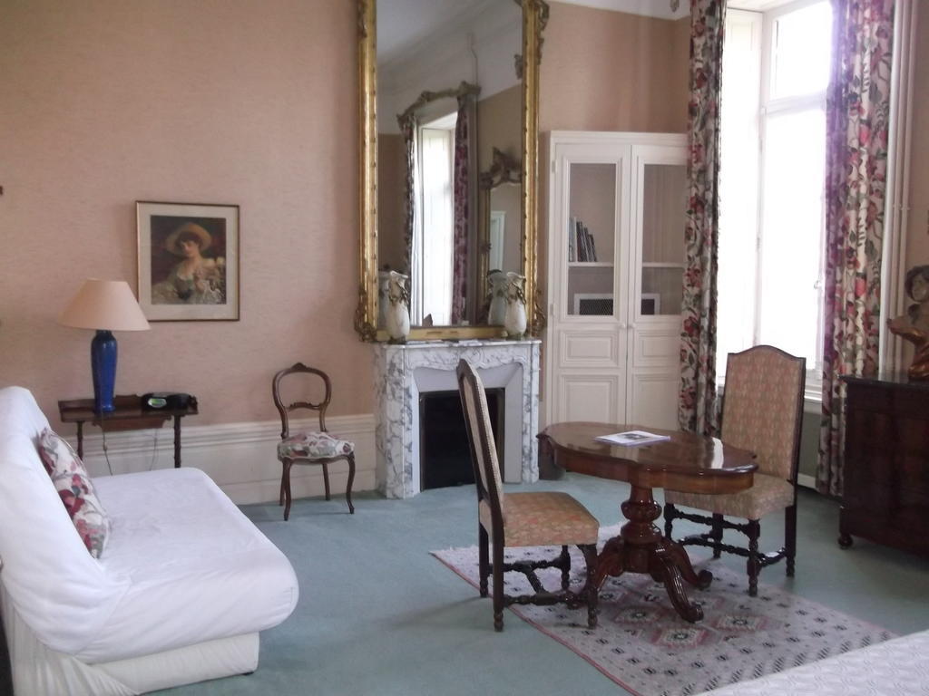 Chateau-Hotel De Nieuil Zewnętrze zdjęcie