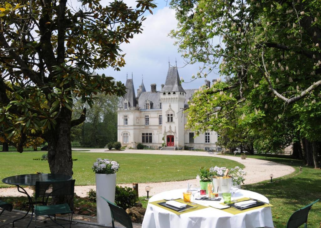 Chateau-Hotel De Nieuil Zewnętrze zdjęcie