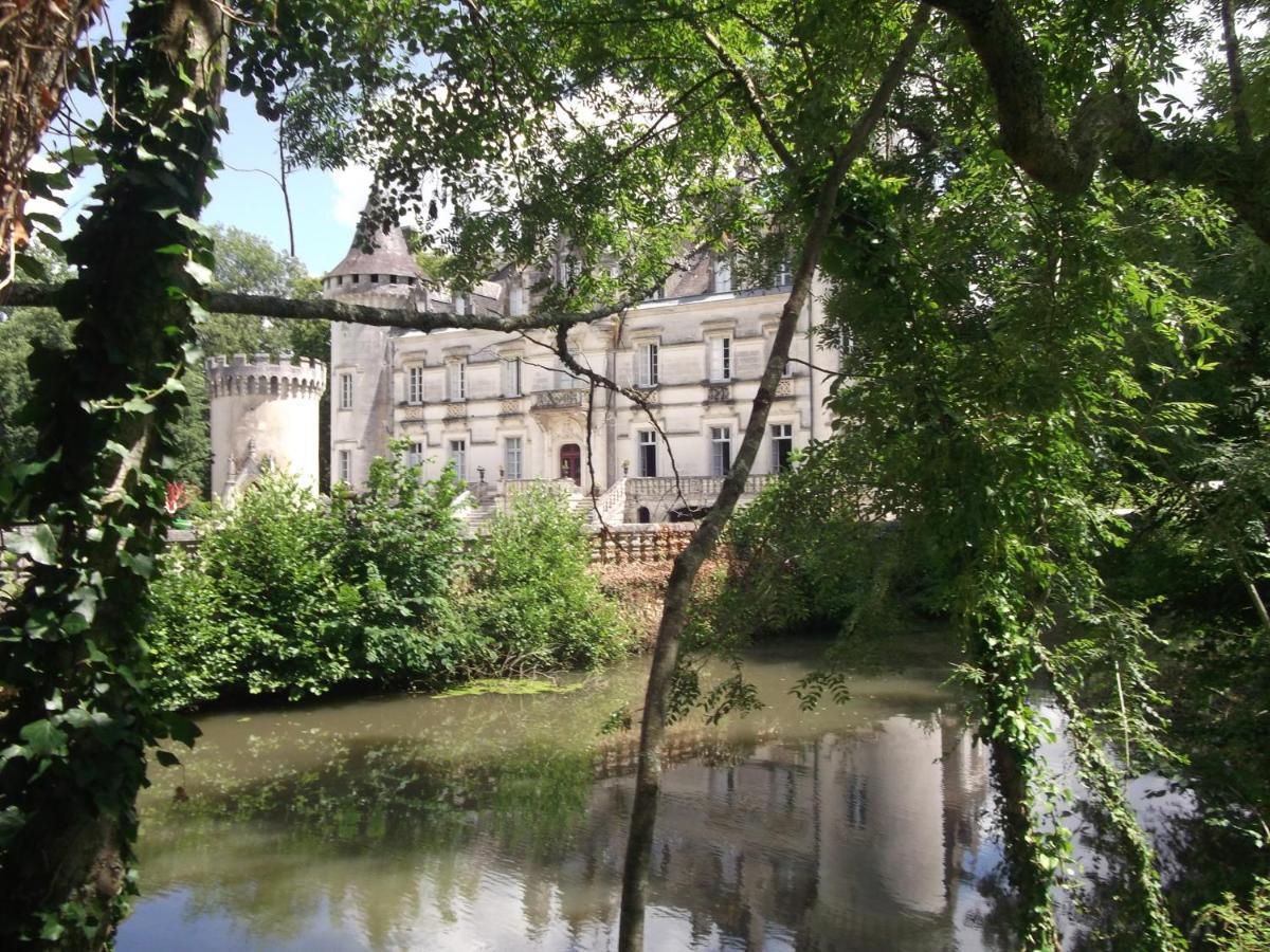 Chateau-Hotel De Nieuil Zewnętrze zdjęcie